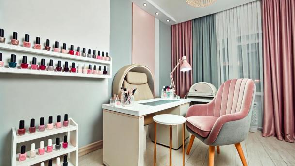 Looking for a Nail Technician’s Office