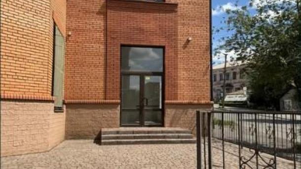 Prime Rental Opportunity! Spacious Property with Terrace in the Heart of the City!
